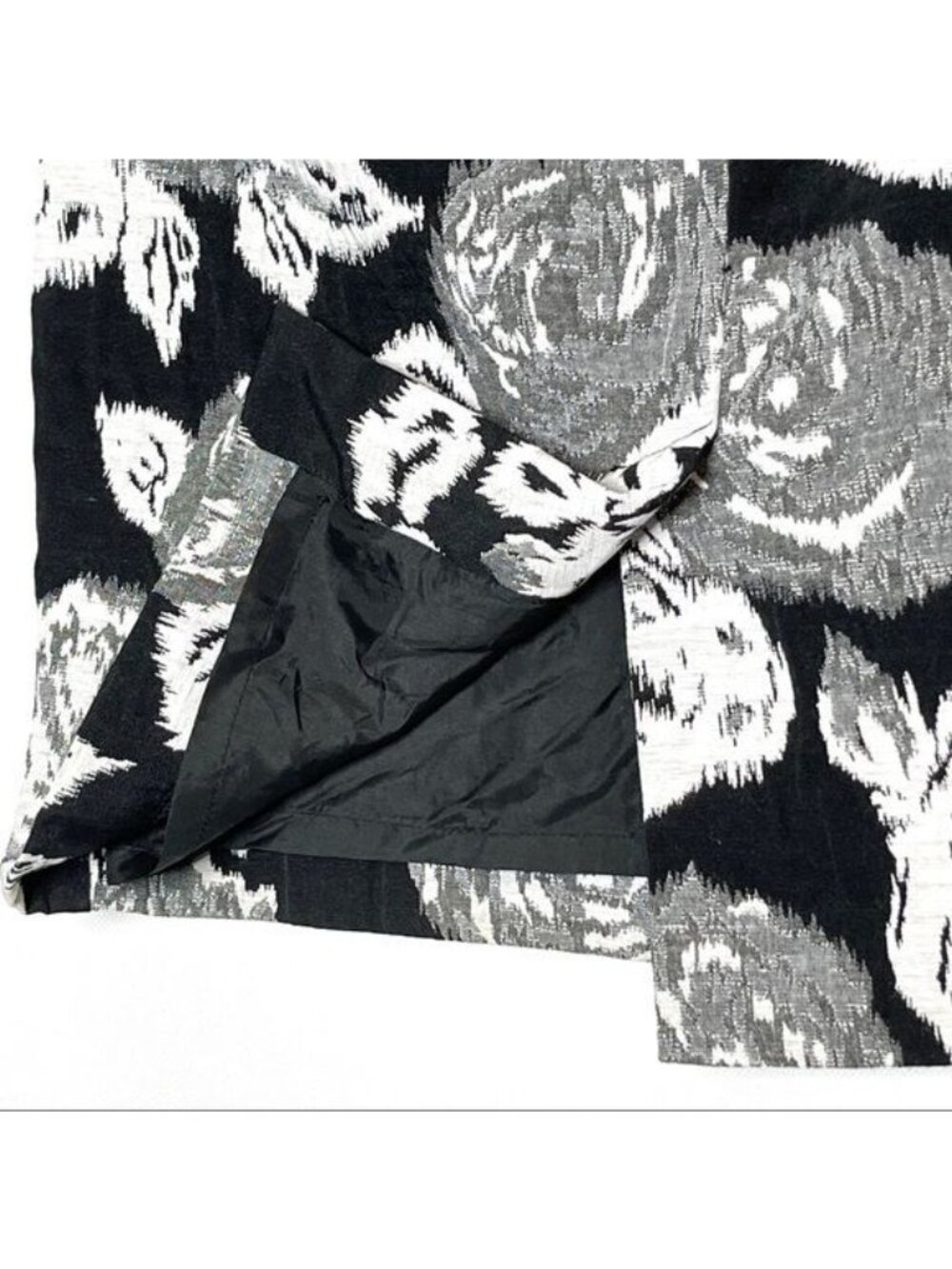 Banana Republic Rose Floral Tapestry Skirt Black Gray White Lined Pencil Size 2P - Picture 5 of 11